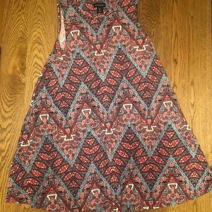 Sleeveless Geometric Patterned Dress With Pockets